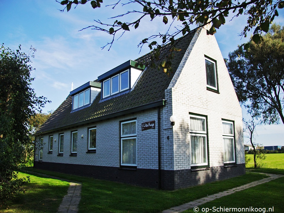 buitenaanzicht Witte Huisje Oost