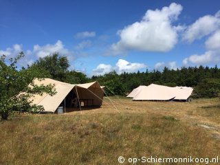 buitenaanzicht Pyramide tent